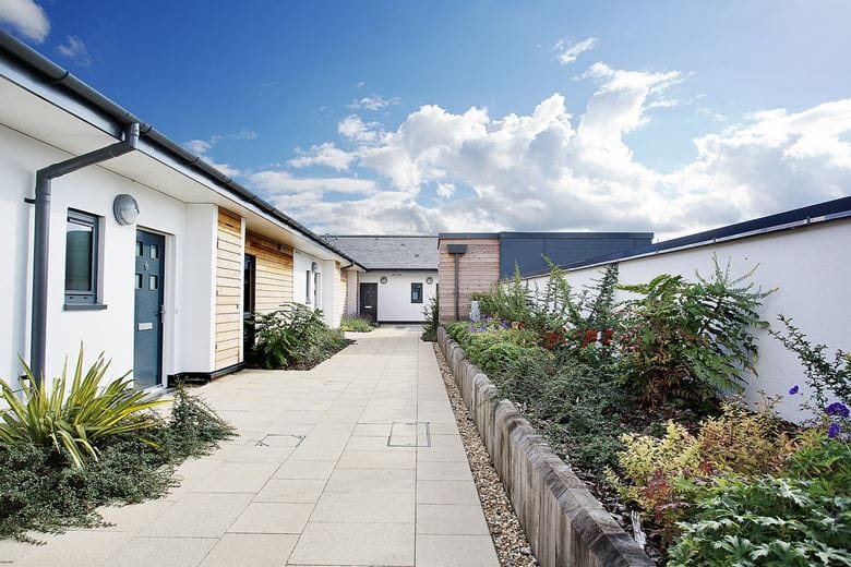 2 bedroom flat, Park Way, Newbury RG14 - Under Offer