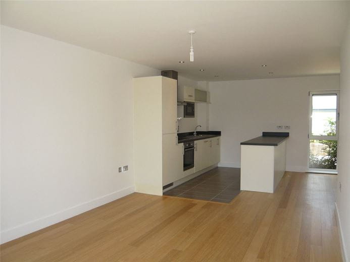 2 bedroom flat, Park Way, Newbury RG14 - Under Offer