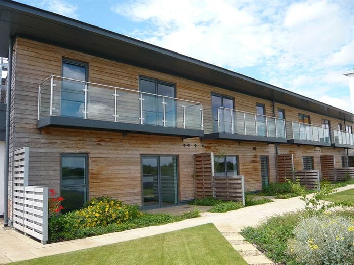 2 bedroom flat, Park Way, Newbury RG14 - Available