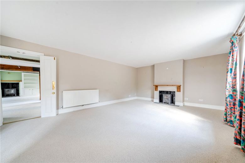 5 bedroom house, Inholmes Common, Woodlands St. Mary RG17 - Let Agreed