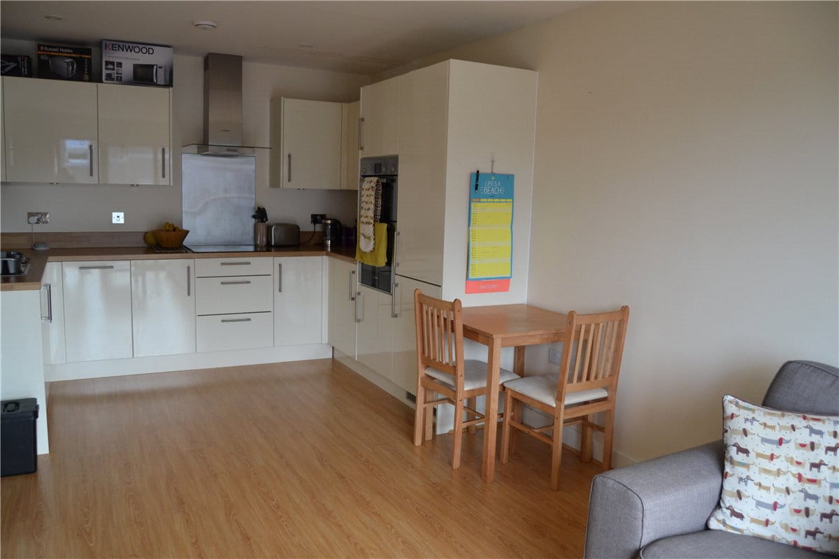 2 bedroom flat, West Street, Newbury RG14 - Let Agreed