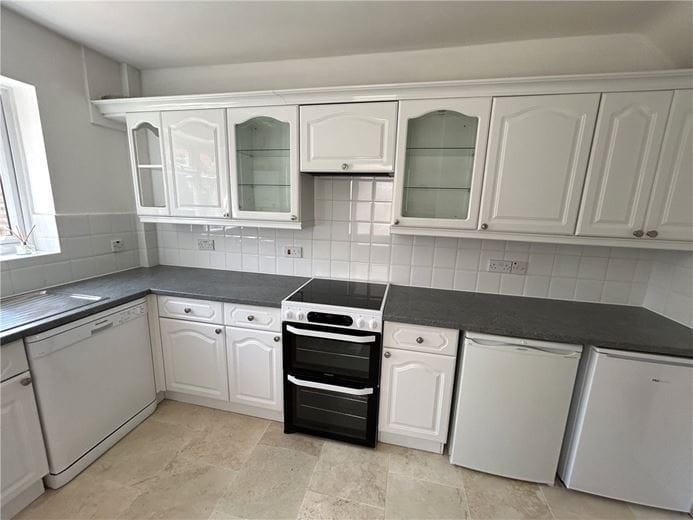 3 bedroom house, Newbury, Berkshire RG14 - Available