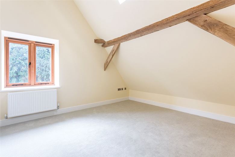 4 bedroom , Winterbourne, Newbury RG20 - Available