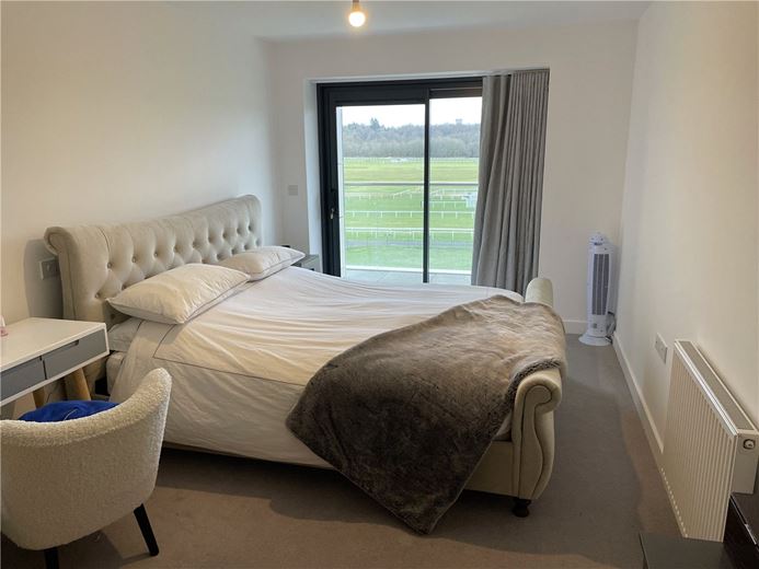 2 bedroom flat, Kingman Way, Newbury RG14