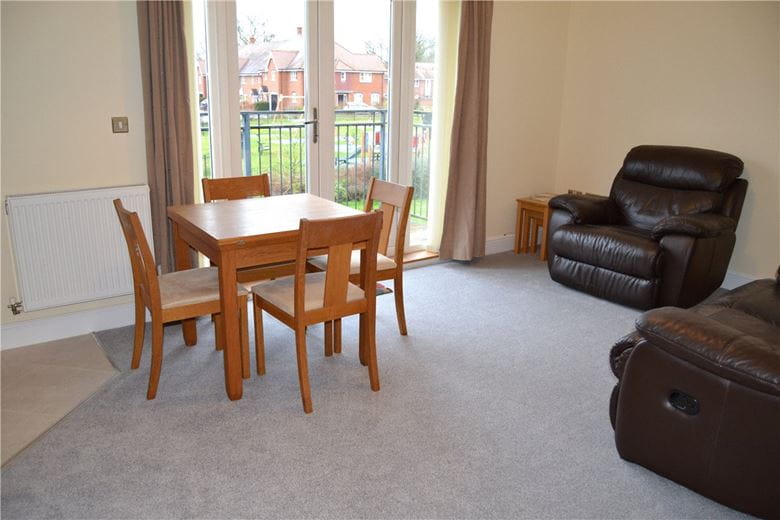 2 bedroom flat, Hermitage, Thatcham RG18 - Available