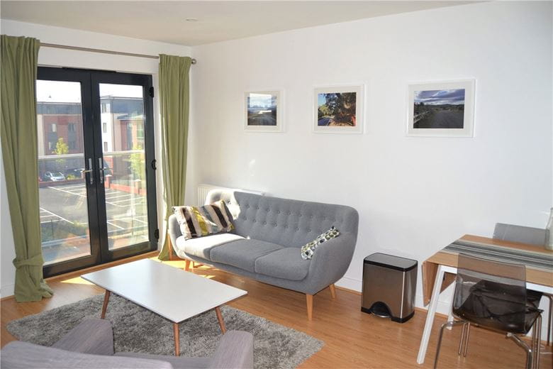 2 bedroom flat, West Street, Newbury RG14