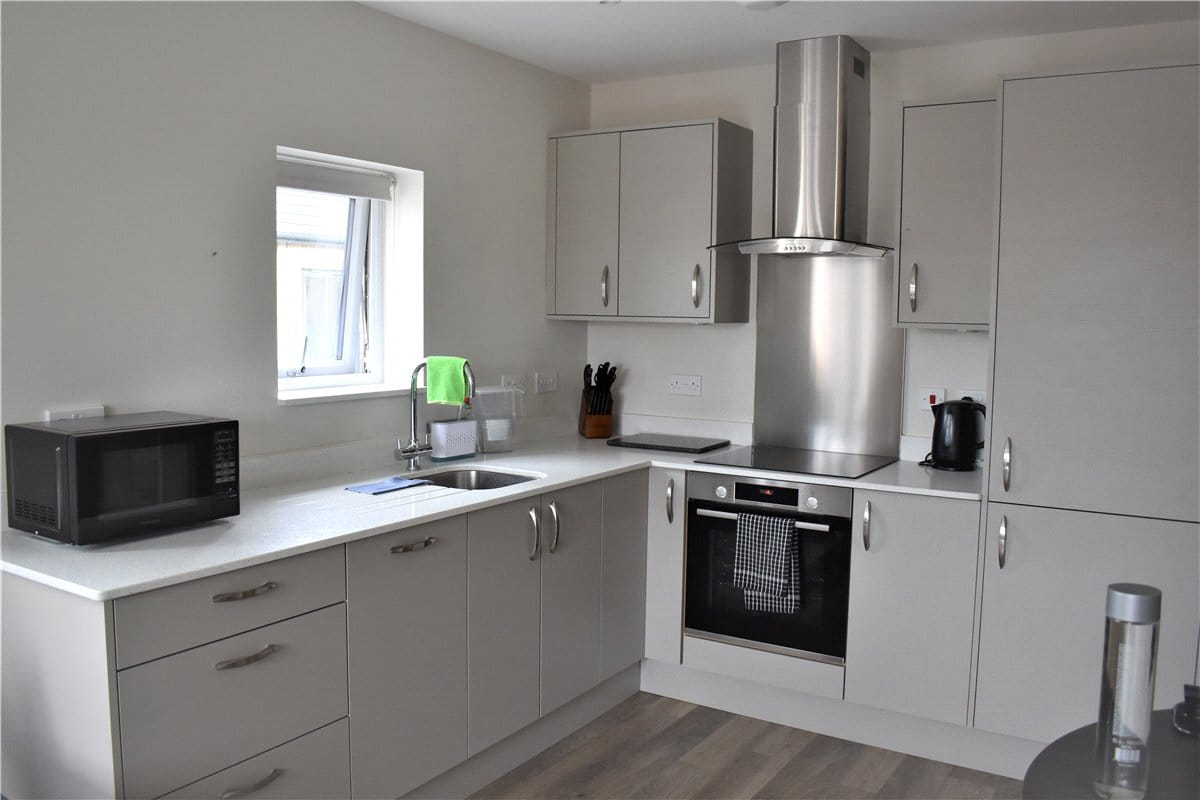 2 bedroom flat, Steel Close, Newtown Road RG14