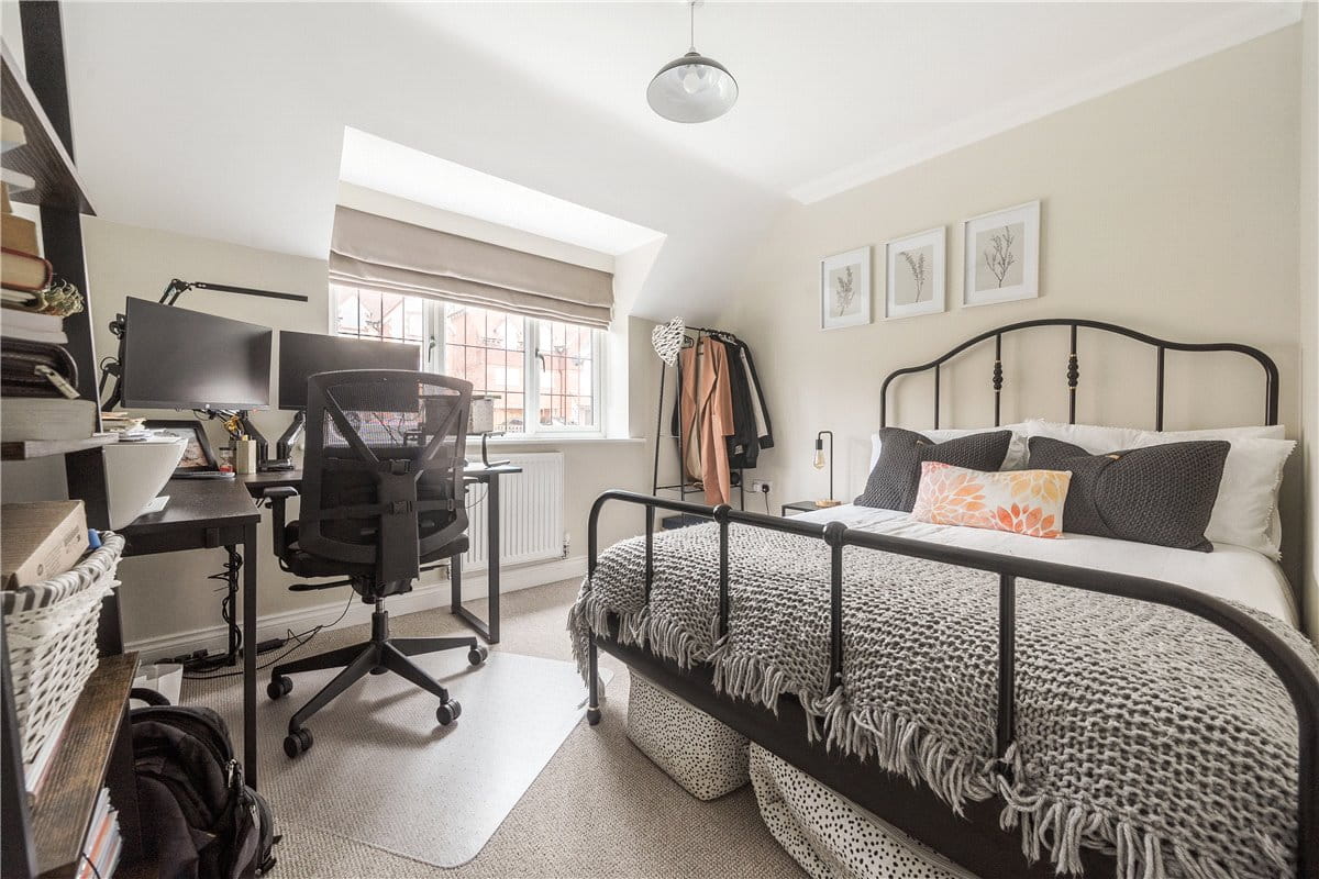 3 bedroom house, Woolhampton, Reading RG7