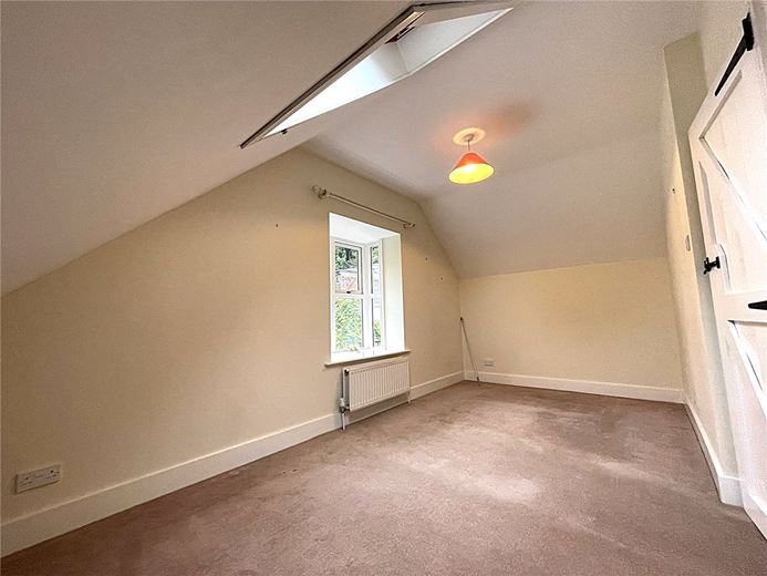 2 bedroom cottage, Horris Hill, Newtown RG20