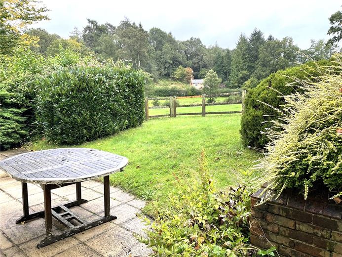 2 bedroom cottage, Horris Hill, Newtown RG20