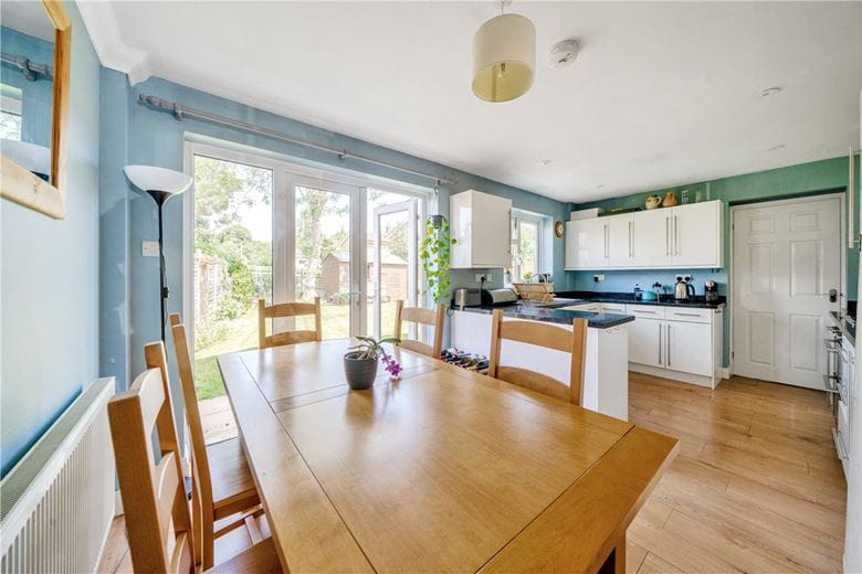 4 bedroom house, Speen, Newbury RG14 - Available