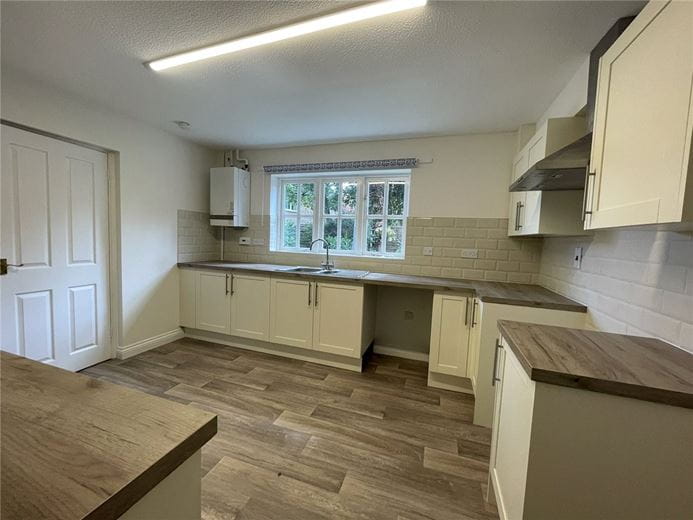 4 bedroom house, Thatcham, Berkshire RG18 - Available