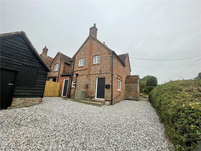 3 bedroom house, Aldermaston, Reading RG7 - Available