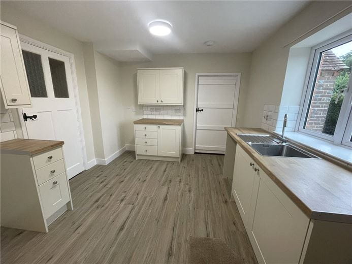 3 bedroom house, Aldermaston, Reading RG7 - Available
