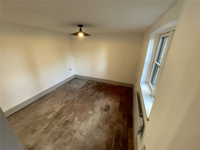 3 bedroom house, Enborne Street, Enborne RG14 - Available