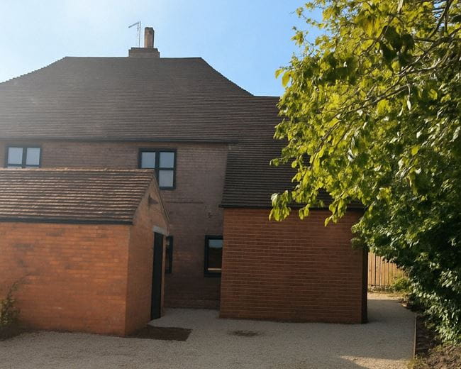 3 bedroom house, Enborne Street, Enborne RG14 - Let Agreed