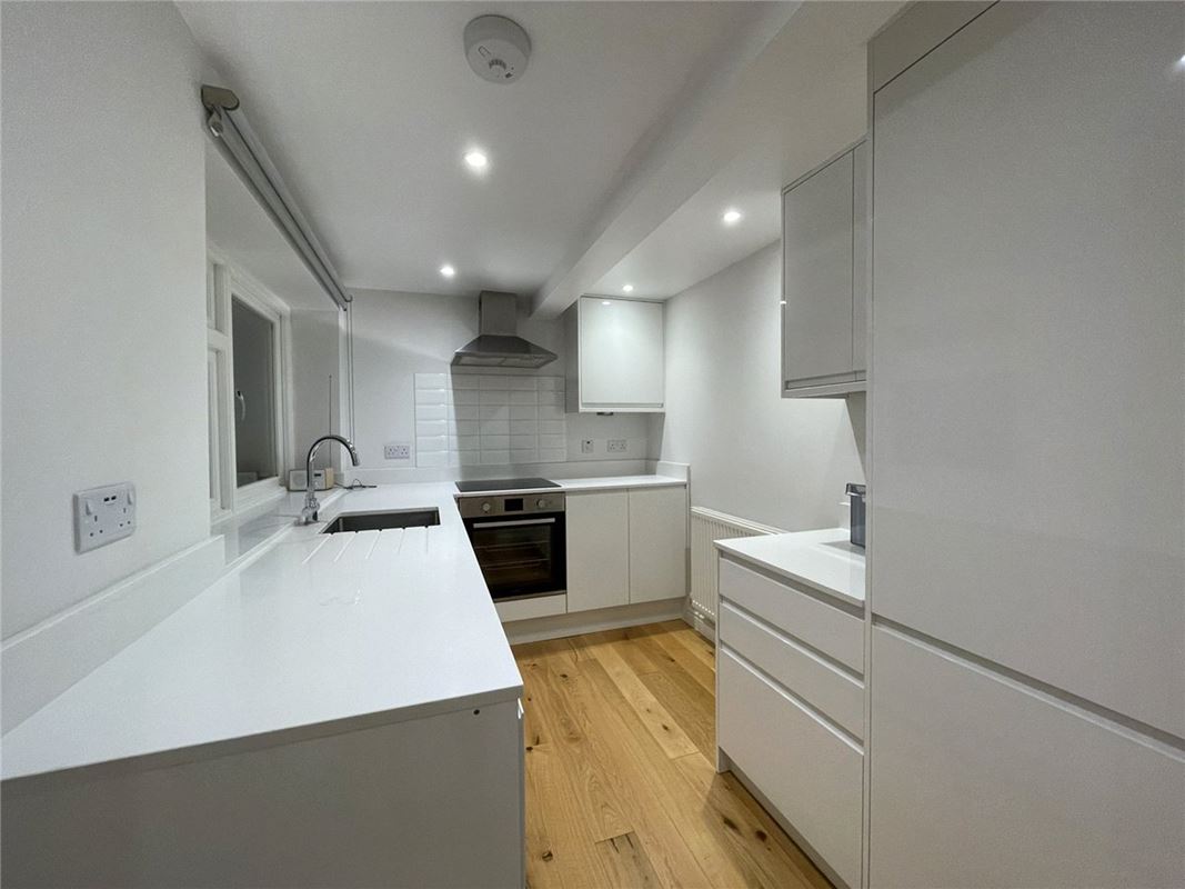 2 bedroom flat, Hungerford, Berkshire RG17 - Let Agreed