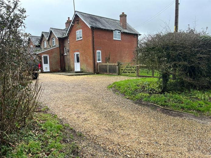 4 bedroom house, Sydmonton, Burghclere RG20 - Let Agreed