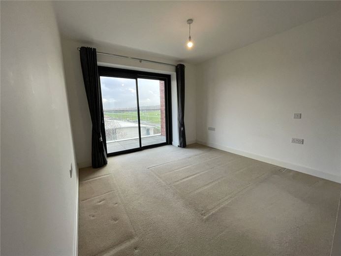 2 bedroom flat, Kingman Way, Newbury RG14 - Let Agreed
