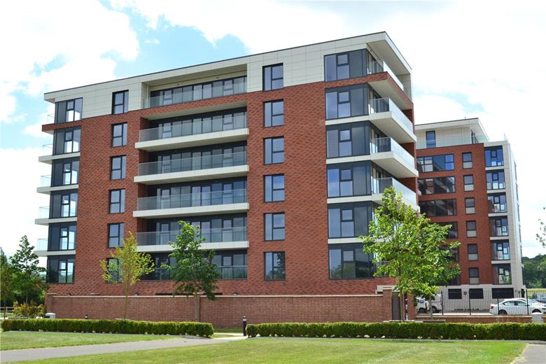 2 bedroom flat, Kingman Way, Newbury RG14 - Let Agreed