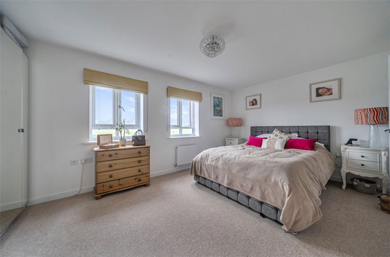 3 bedroom house, Newbury, Berkshire RG14 - Available