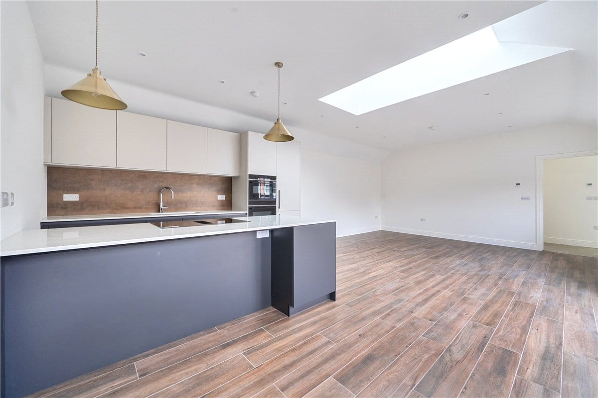 2 bedroom house, Enborne Street, Enborne RG20 - Available