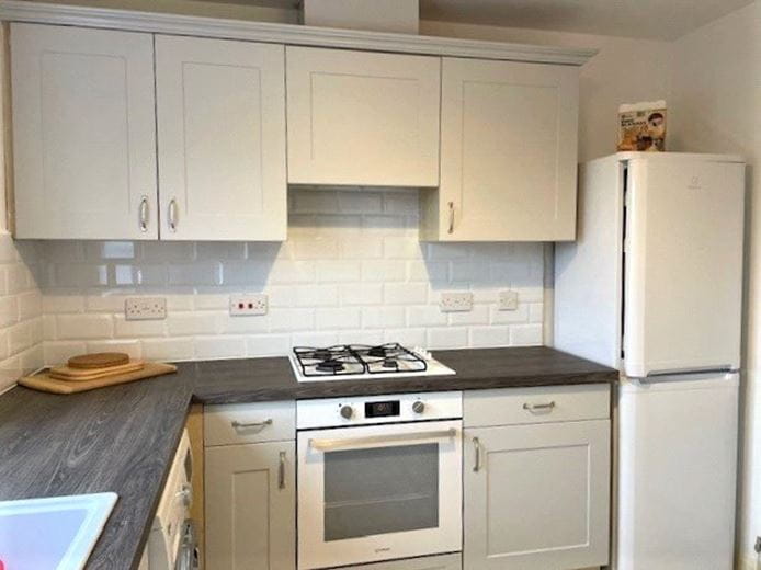 1 bedroom flat, Oddfellows Road, Newbury RG14 - Let Agreed