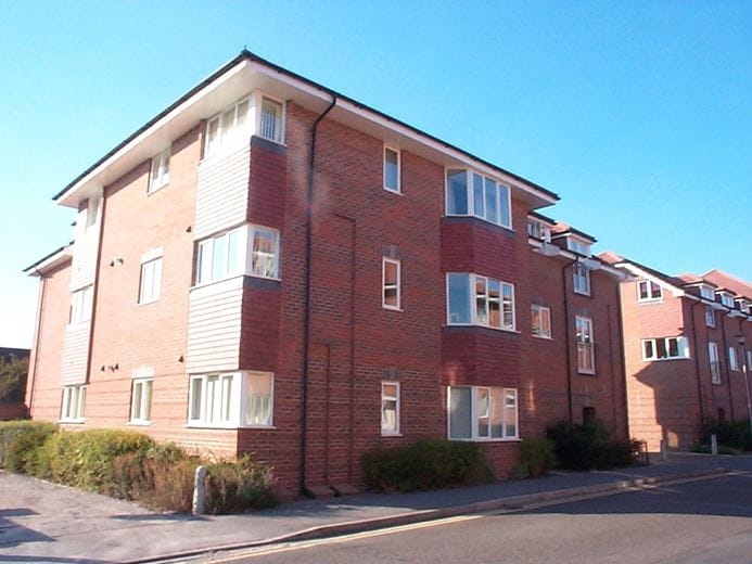 1 bedroom flat, Oddfellows Road, Newbury RG14 - Let Agreed