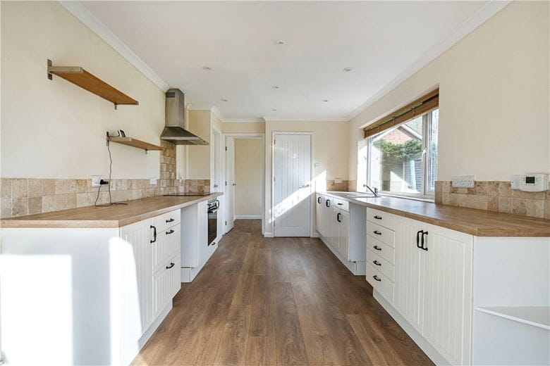 3 bedroom house, Tangley, Andover SP11 - Available