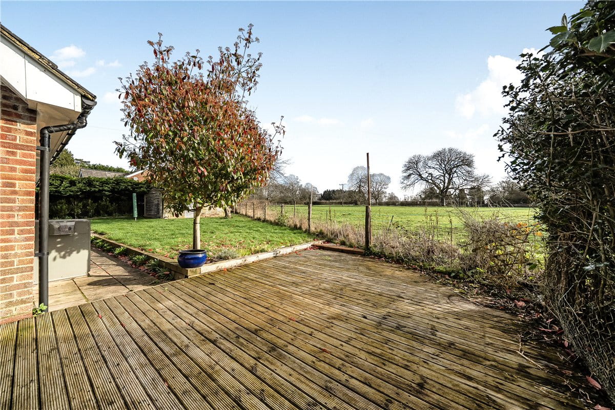 3 bedroom house, Tangley, Andover SP11 - Available