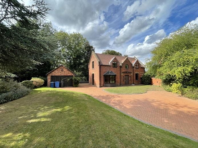 3 bedroom house, School Lane, Hints B78 - Available