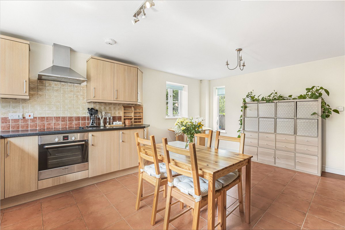 4 bedroom house, Five Acres, Murcott OX5 - Available