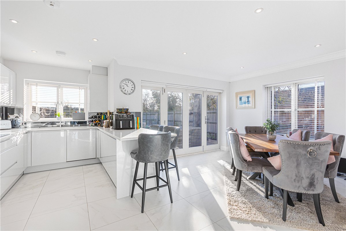 3 bedroom house, Couling Close, Yarnton OX5 - Available