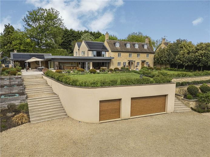 4 bedroom house, Mill End, Chadlington OX7 - Available
