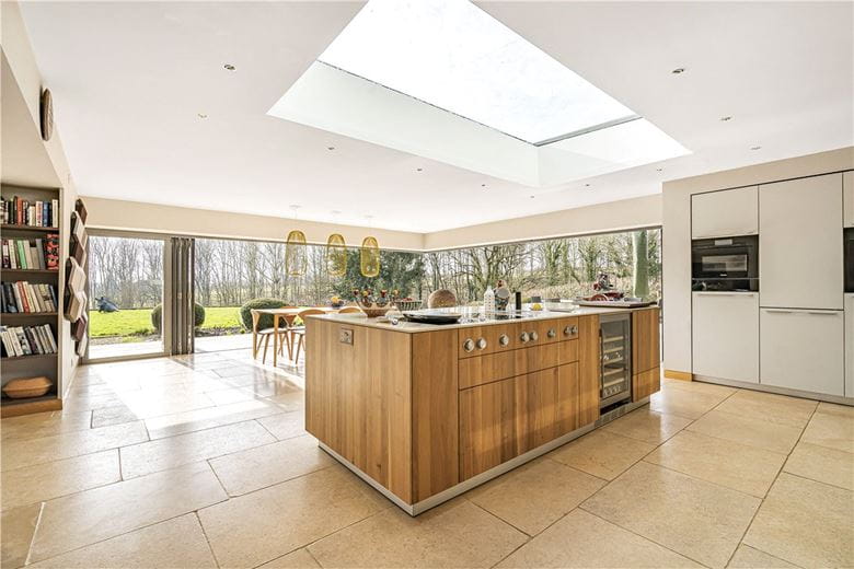 4 bedroom house, Mill End, Chadlington OX7 - Available