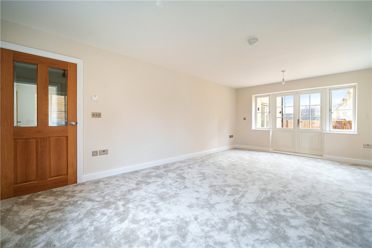 4 bedroom house, Southfields, Weston-on-the-Green OX25 - Available