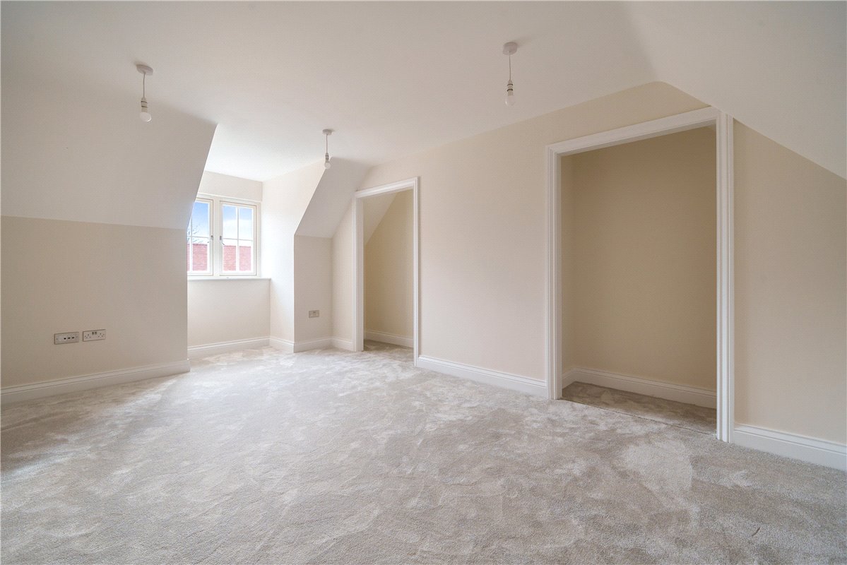 6 bedroom house, Southfields, Weston-on-the-Green OX25 - Sold STC