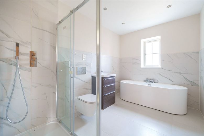 6 bedroom house, Southfields, Weston-on-the-Green OX25 - Sold STC