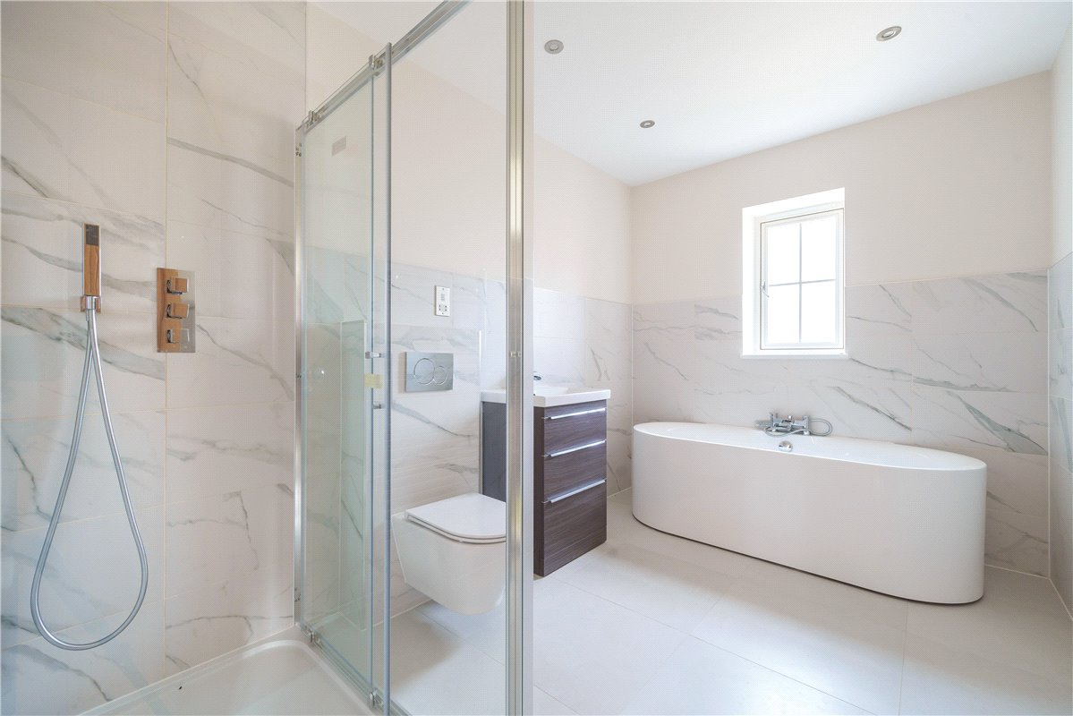 6 bedroom house, Southfields, Weston-on-the-Green OX25 - Sold STC