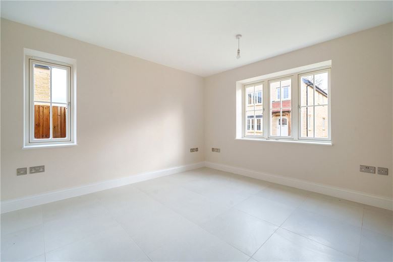 6 bedroom house, Southfields, Weston-on-the-Green OX25 - Sold STC