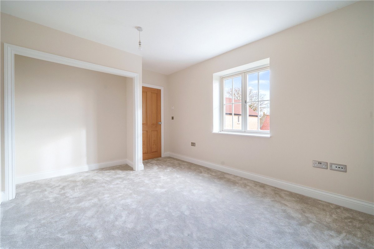 6 bedroom house, Southfields, Weston-on-the-Green OX25 - Sold STC