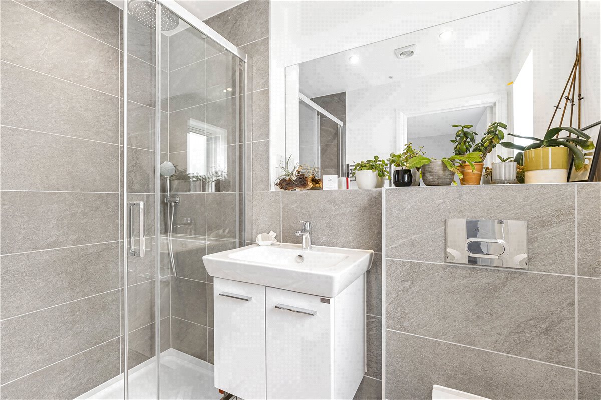 2 bedroom flat, Cumnor Hill, Oxford OX2 - Sold