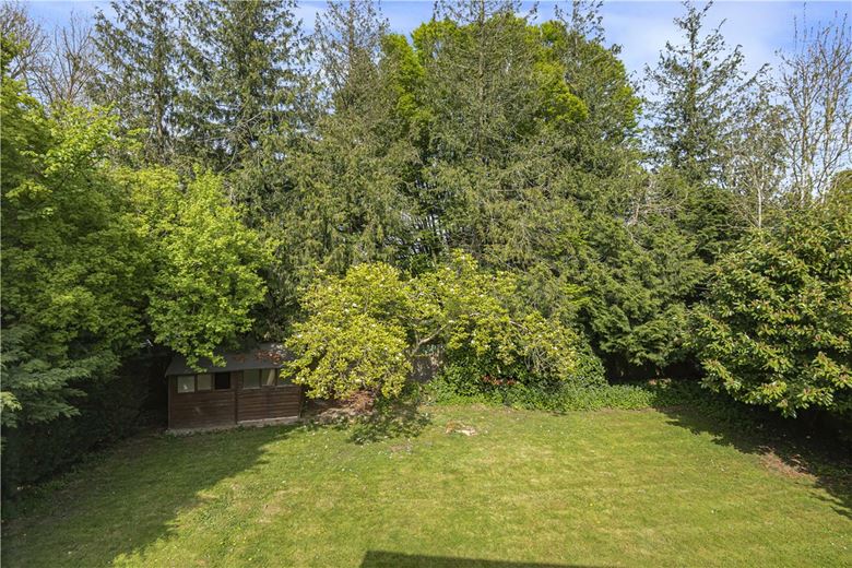 5 bedroom house, Copthall Road West, Ickenham UB10 - Sold STC