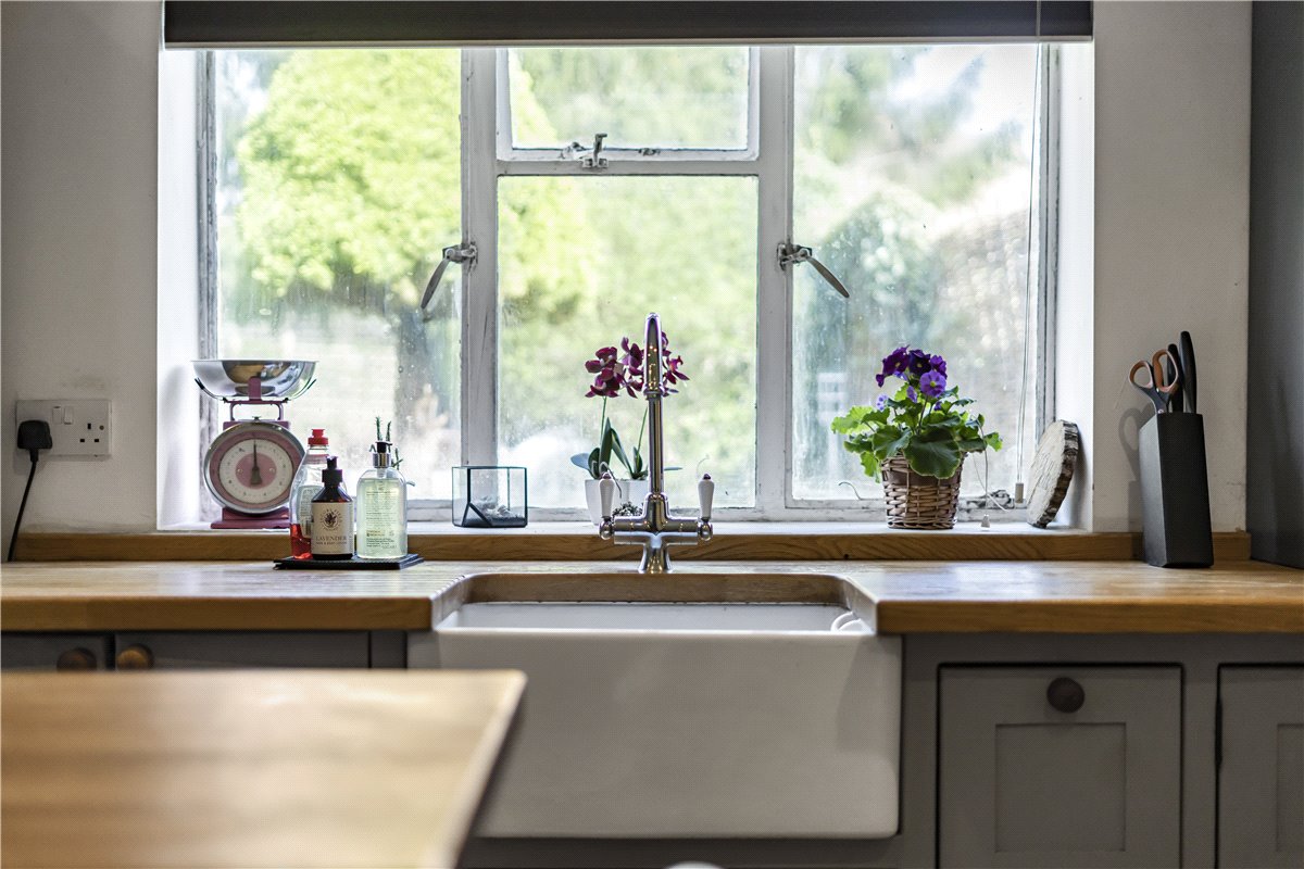 3 bedroom house, School Lane, Stadhampton OX44 - Available