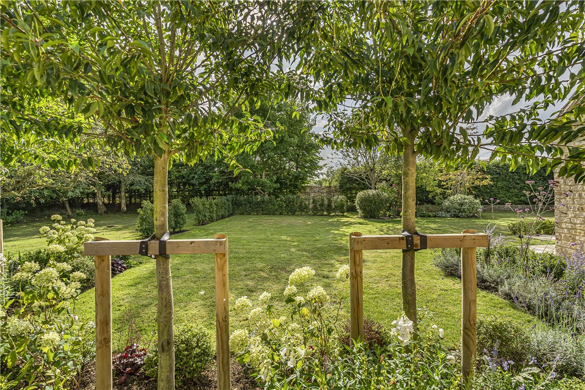 4 bedroom house, Shepherds Close, Weston-on-the-Green OX25 - Sold STC