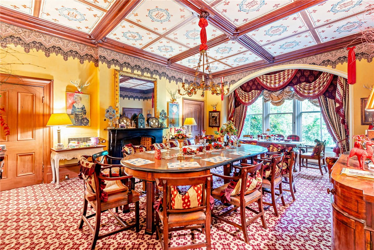 5.5 acres Country Estate, Priest Hill, Old Windsor SL4 - Available