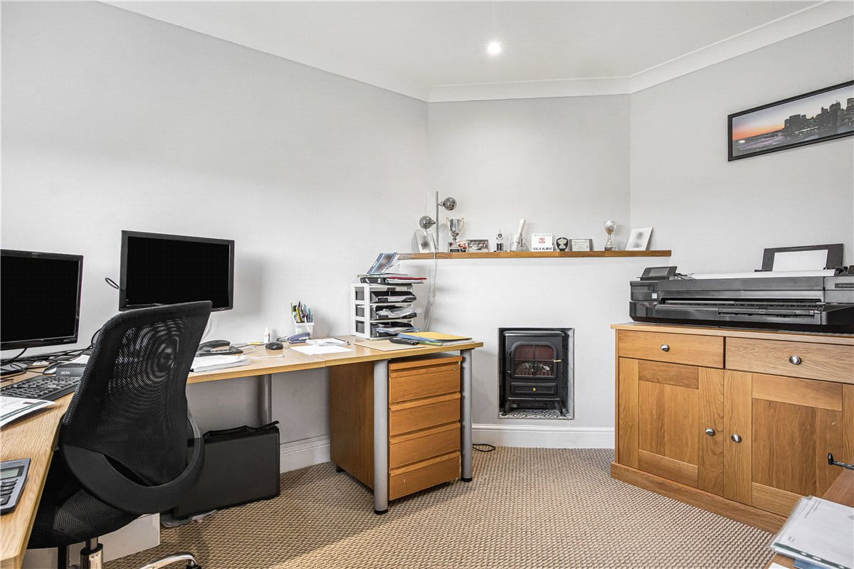 3 bedroom house, The Causeway, East Hanney OX12 - Available