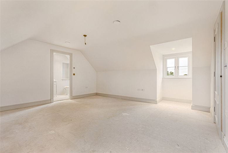 5 bedroom house, Lower End, Alvescot OX18 - Available