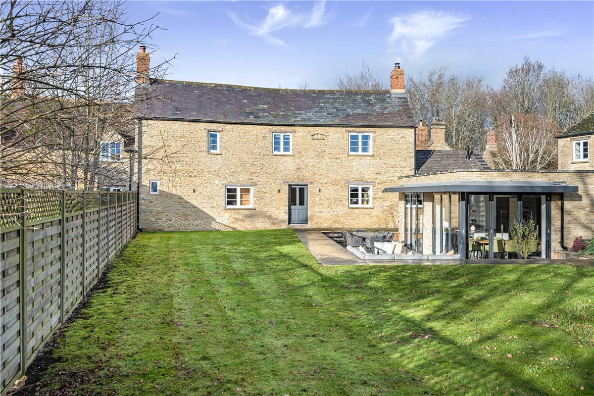 4 bedroom house, Weston Road, Bletchingdon OX5 - Available