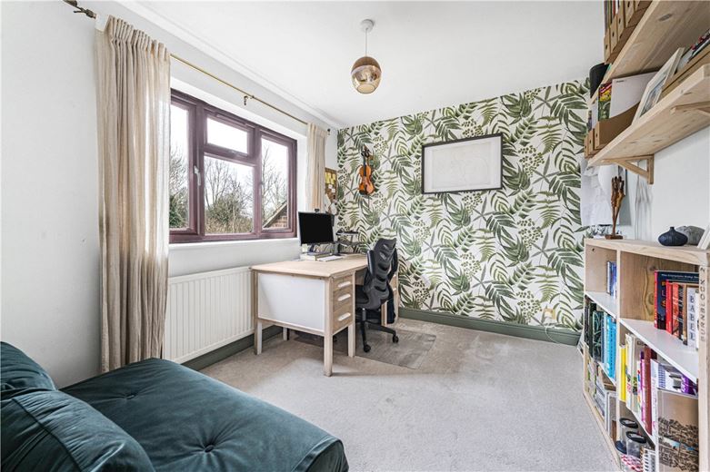 4 bedroom house, Gardiner Close, Abingdon OX14 - Available